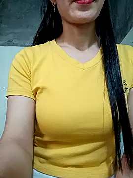 Snapshot of Vyvyy06 chatting on November 2025 10:37:02 AM Vyvyy06 online show from November 2025 10:37:02 AM