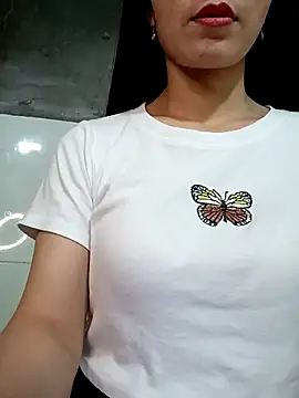 Snapshot of Vyvyy06 chatting on December 2025 03:56:01 AM Vyvyy06 online show from December 2025 03:56:01 AM