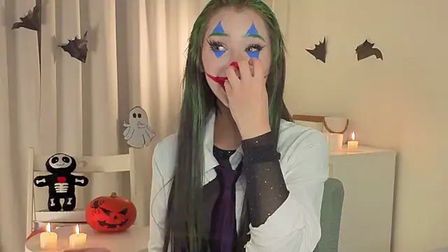 slyshypie online show from October 2025 01:23:02 PM