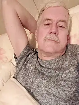 Snapshot of slaveman4you chatting on March 2026 12:40:02 AM slaveman4you online show from March 2026 12:40:02 AM