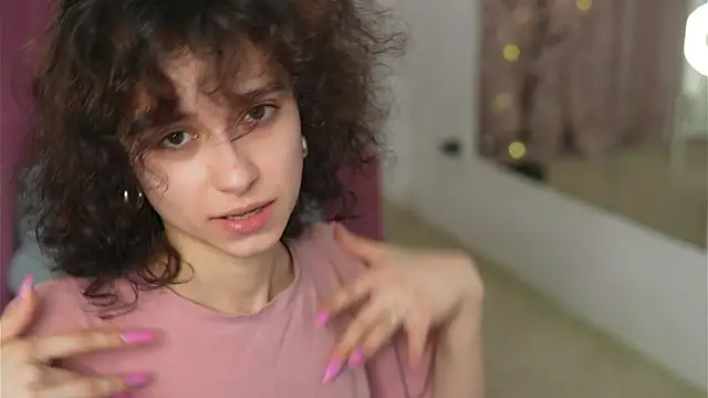 MimiLicks online show from November 2025 07:33:02 AM