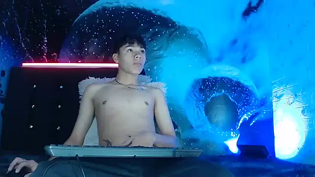 SemerHott online show from November 2025 01:34:02 PM