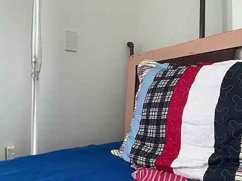 crossmichelle online show from November 2025 08:09:01 PM