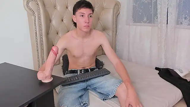 LittleDanny  online show from September 2025 01:56:01 PM