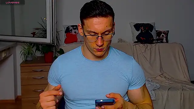 ZeinMiracles online show from March 2026 10:14:01 PM