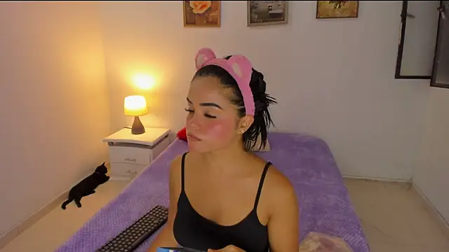 Valeri 13 online show from October 2025 11:16:01 PM