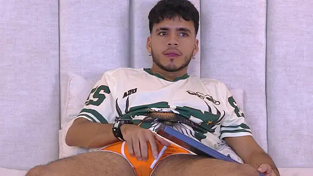 AlexanderJordan online show from November 2025 06:41:02 AM