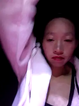 Snapshot of tcm-cute chatting on November 2025 08:43:02 PM tcm-cute online show from November 2025 08:43:02 PM