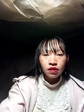 Snapshot of tcm-cute chatting on November 2025 07:35:02 PM tcm-cute online show from November 2025 07:35:02 PM