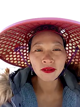 tcm-cute online show from December 2025 05:12:02 AM