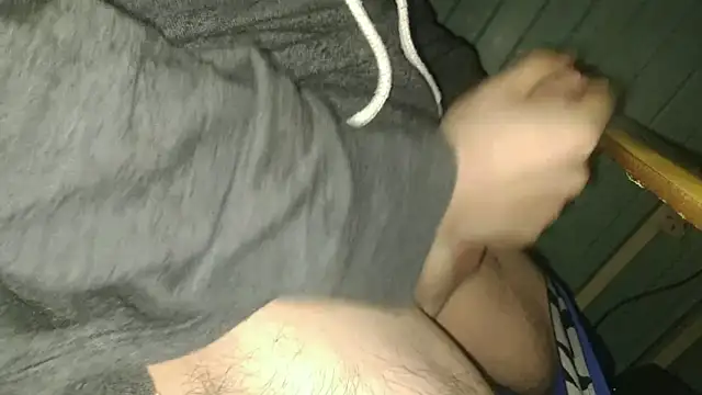 Snapshot of OutcastRen chatting on December 2025 10:07:02 PM OutcastRen online show from December 2025 10:07:02 PM