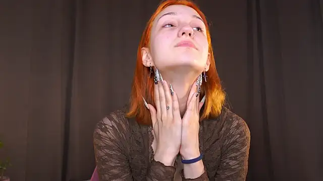 Snapshot of MaryroseRoeder chatting on September 2025 03:51:01 AM MaryroseRoeder online show from September 2025 03:51:01 AM