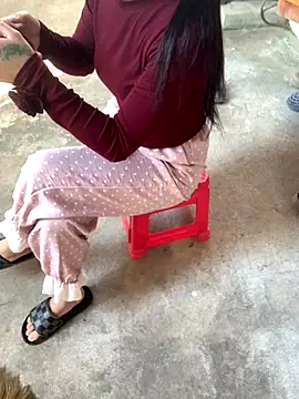 Tieuvi 18 online show from November 2025 12:43:01 AM