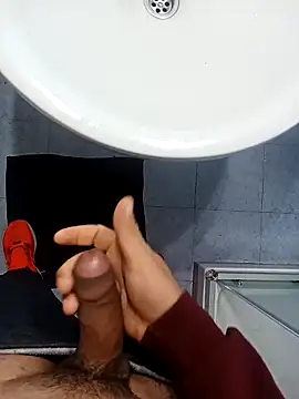 Alexandrevictor69 online show from December 2025 03:33:02 AM