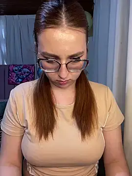 CoraVibes online show from February 2026 09:48:02 PM