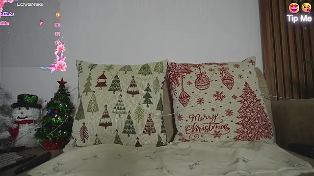 Roxybeautyy online show from December 2025 09:31:02 PM