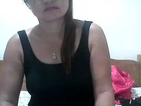 nathalie0045 online show from March 2026 10:04:02 PM