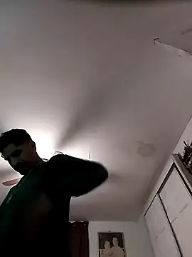 Snapshot of Arce92 chatting on March 2026 06:41:02 AM Arce92 online show from March 2026 06:41:02 AM