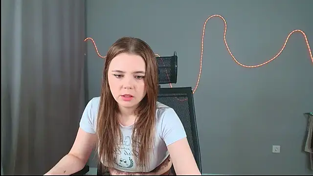 Snapshot of LeksaLove chatting on February 2026 04:07:02 PM LeksaLove online show from February 2026 04:07:02 PM