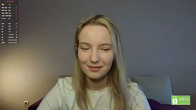 Snapshot of HongTomczak chatting on June 2026 07:43:02 AM HongTomczak online show from June 2026 07:43:02 AM