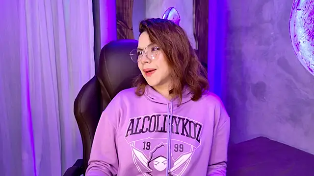 Celineblossom  online show from October 2025 04:39:02 PM
