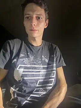 Snapshot of TurOnyou chatting on November 2025 10:20:02 PM TurOnyou online show from November 2025 10:20:02 PM