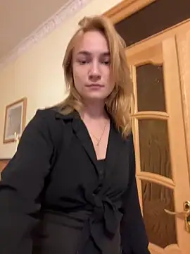 Snapshot of SugarDanger chatting on June 2026 06:15:02 AM SugarDanger online show from June 2026 06:15:02 AM
