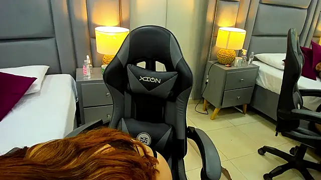 EimmyJones online show from September 2025 03:52:02 AM