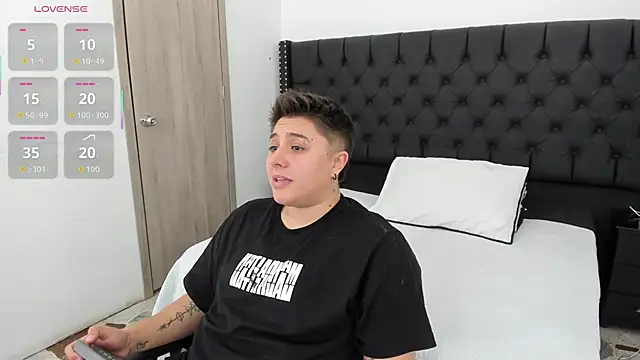 IanGilbert online show from November 2025 07:57:01 PM