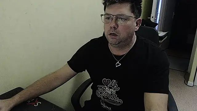 blueandwhite1 online show from January 2025 03:19:01 PM