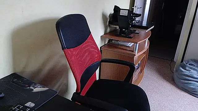 blueandwhite1 online show from February 2025 03:32:02 PM