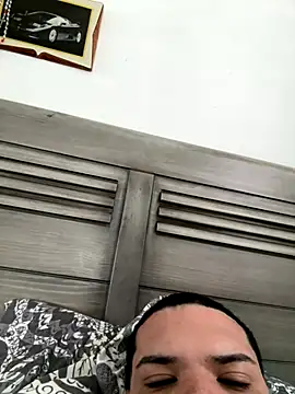 YadielPublic online show from September 2025 04:41:01 PM