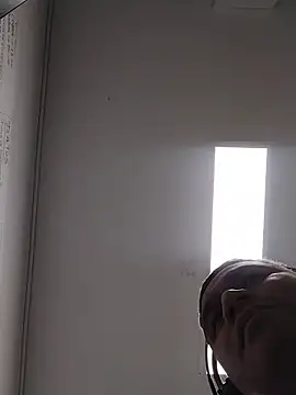 danigarci2307 online show from December 2025 03:01:02 AM