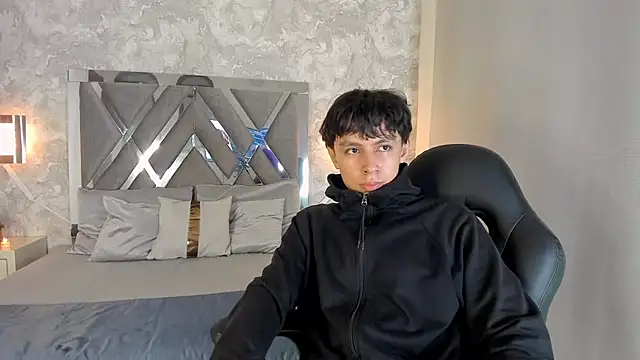 Tyler durten online show from October 2025 02:52:01 AM