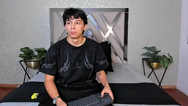 Tyler durten online show from October 2025 03:07:02 AM