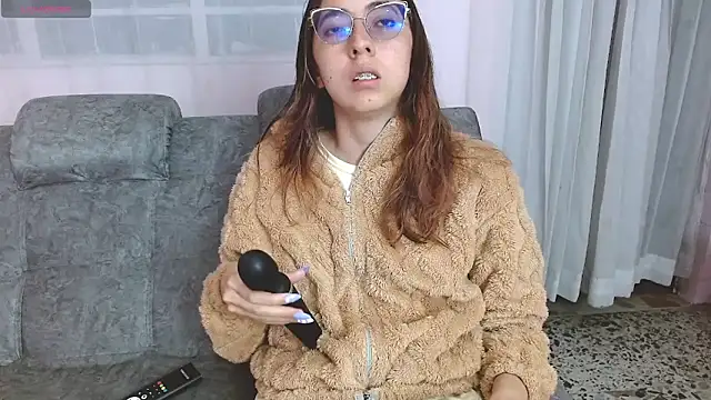 Snapshot of AnnieSparkle chatting on June 2026 12:08:02 AM AnnieSparkle online show from June 2026 12:08:02 AM