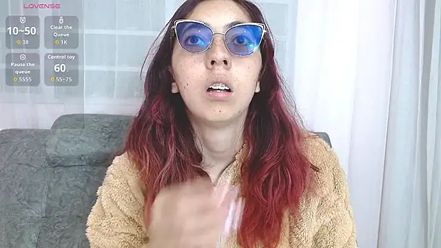 Snapshot of AnnieSparkle chatting on July 2026 04:12:01 PM AnnieSparkle online show from July 2026 04:12:01 PM