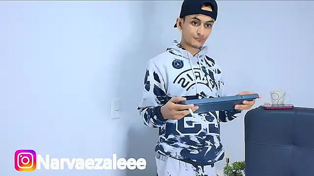 Snapshot of AlejandroLoouis chatting on October 2025 01:50:01 AM AlejandroLoouis online show from October 2025 01:50:01 AM