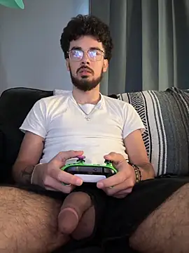 Snapshot of bigbrownpleasure chatting on September 2025 10:20:02 PM bigbrownpleasure online show from September 2025 10:20:02 PM