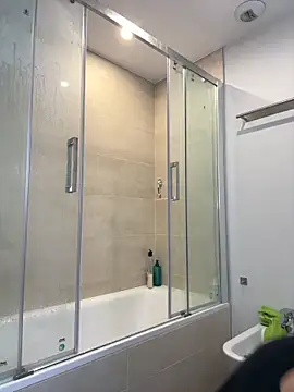 prettylittlefooxy online show from November 2025 11:10:01 AM