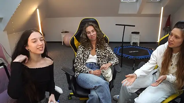 Snapshot of _Lili_054 chatting on September 2025 11:11:01 AM Lili 054 online show from September 2025 11:11:01 AM