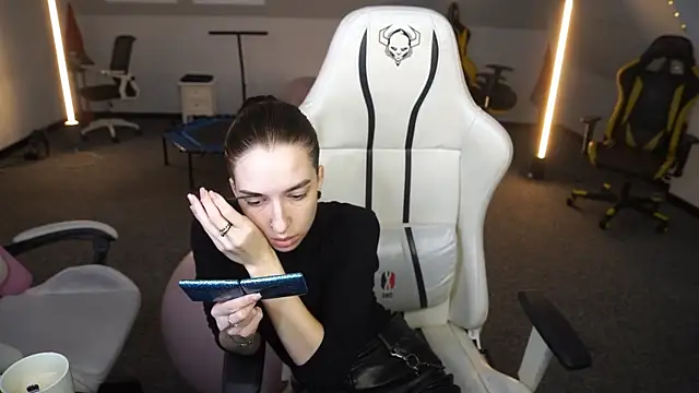 Snapshot of _Lili_054 chatting on October 2025 10:24:01 AM Lili 054 online show from October 2025 10:24:01 AM