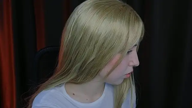 YukiMisa online show from November 2025 03:12:02 PM