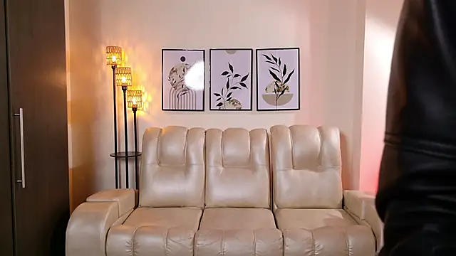 Violeta Foxz online show from November 2025 07:14:02 PM