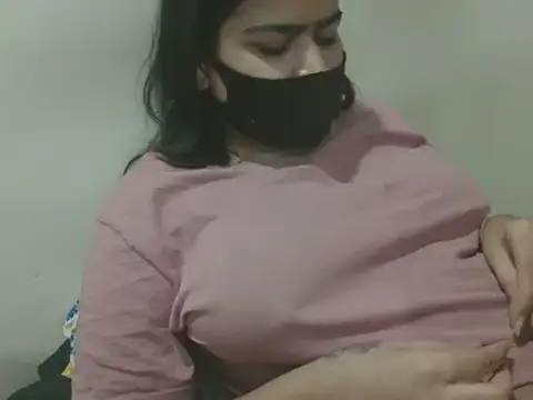 Snapshot of Nataliya_Singh chatting on April 2026 03:24:01 PM Nataliya Singh online show from April 2026 03:24:01 PM