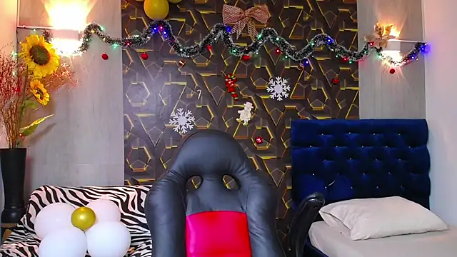 miss leidy  online show from November 2025 03:56:01 AM