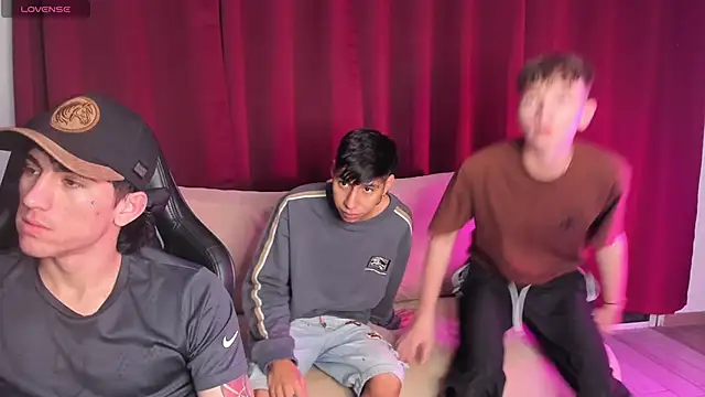 Snapshot of Handsomeboyss19 chatting on October 2025 01:24:02 AM Handsomeboyss19 online show from October 2025 01:24:02 AM