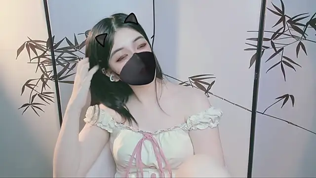 Snapshot of Sparkly_Candy chatting on November 2025 06:02:02 AM Sparkly Candy online show from November 2025 06:02:02 AM