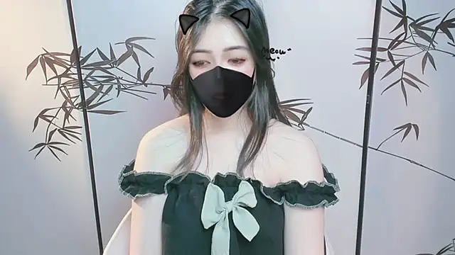 Snapshot of Sparkly_Candy chatting on November 2025 09:00:02 AM Sparkly Candy online show from November 2025 09:00:02 AM