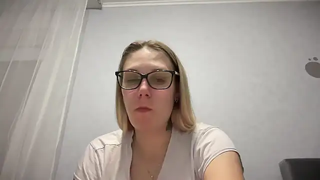 NikexPretty online show from October 2025 07:20:02 PM